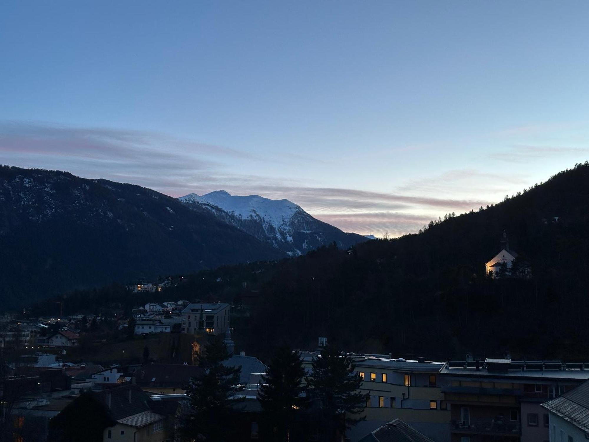 Geraeumiges Sonniges Apartment Mit Bergblick Imst Exterior foto